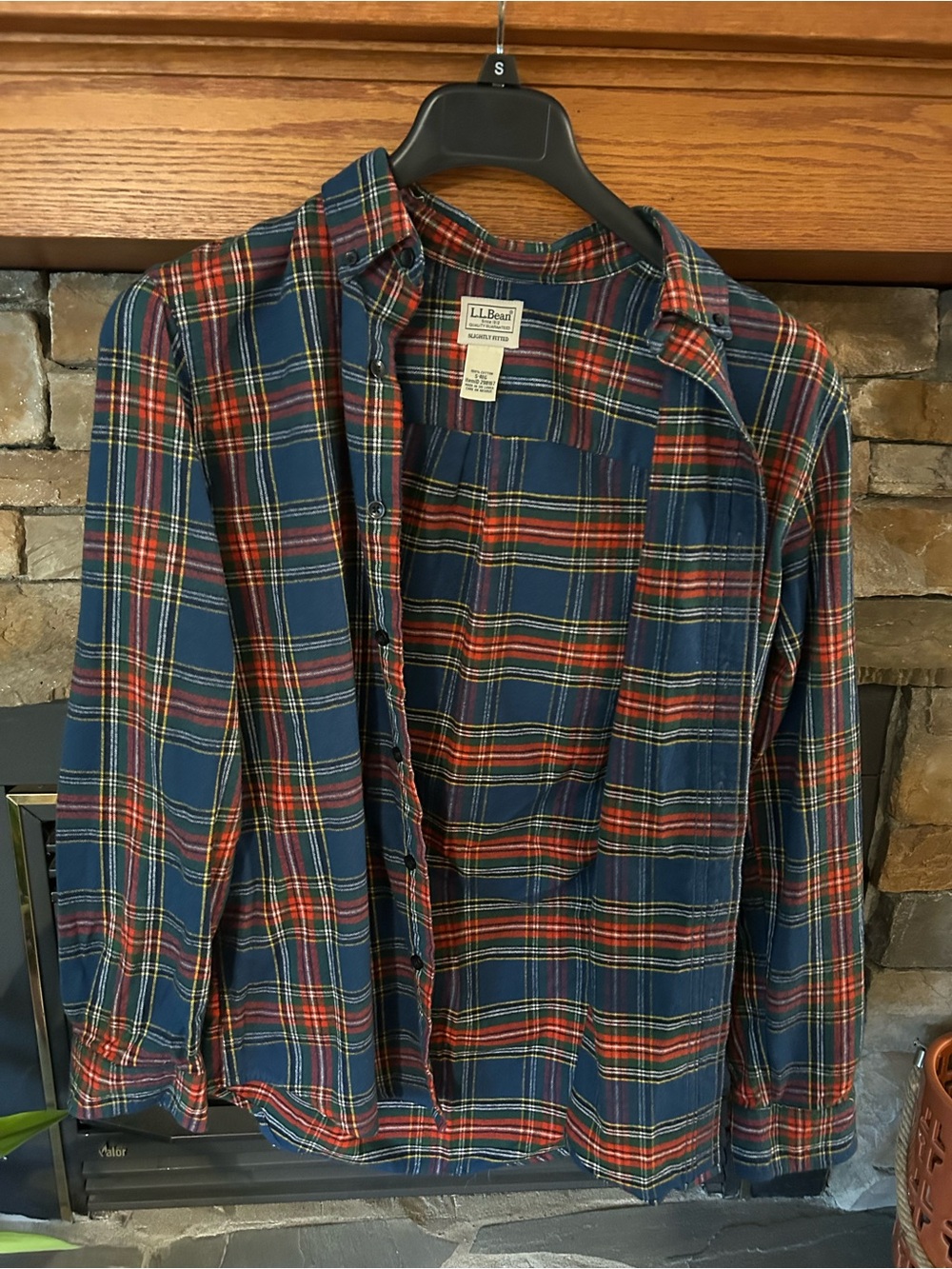 L.L. Bean Men's Navy Blue and Red Plaid Button-Down Shirt